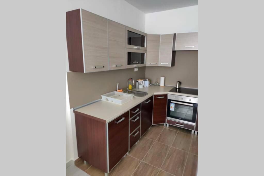 Plaza Apartman - City Center, Free Parking, Free Wifi Debrecen Ngoại thất bức ảnh